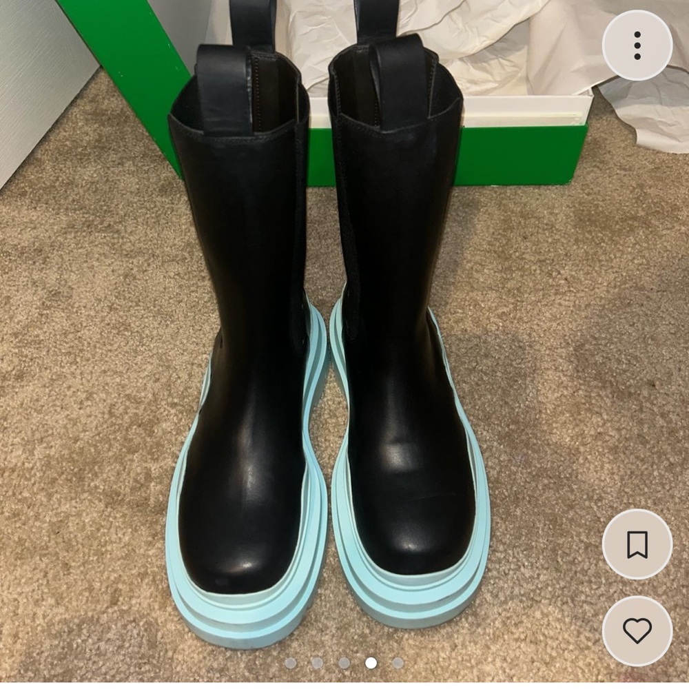 Bottega veneta boots size 8.5 women’s purchased recently are way to big